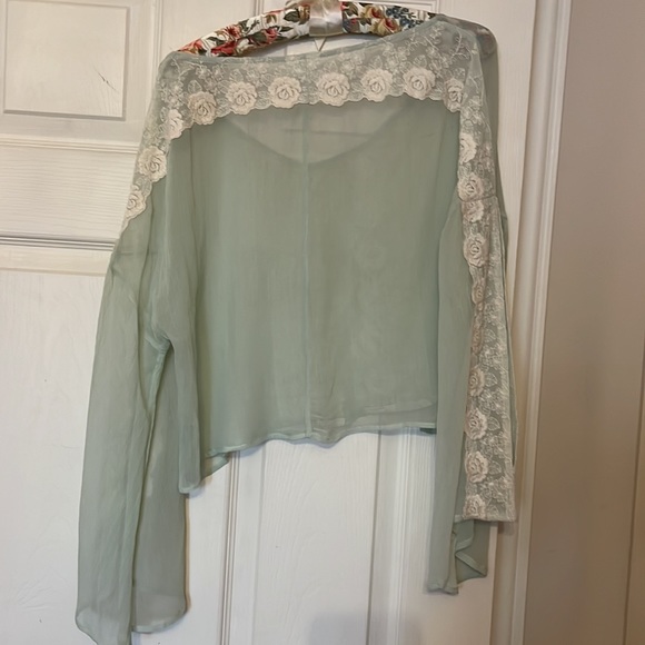 Teal Lace Trim Blouse - Picture 5 of 7